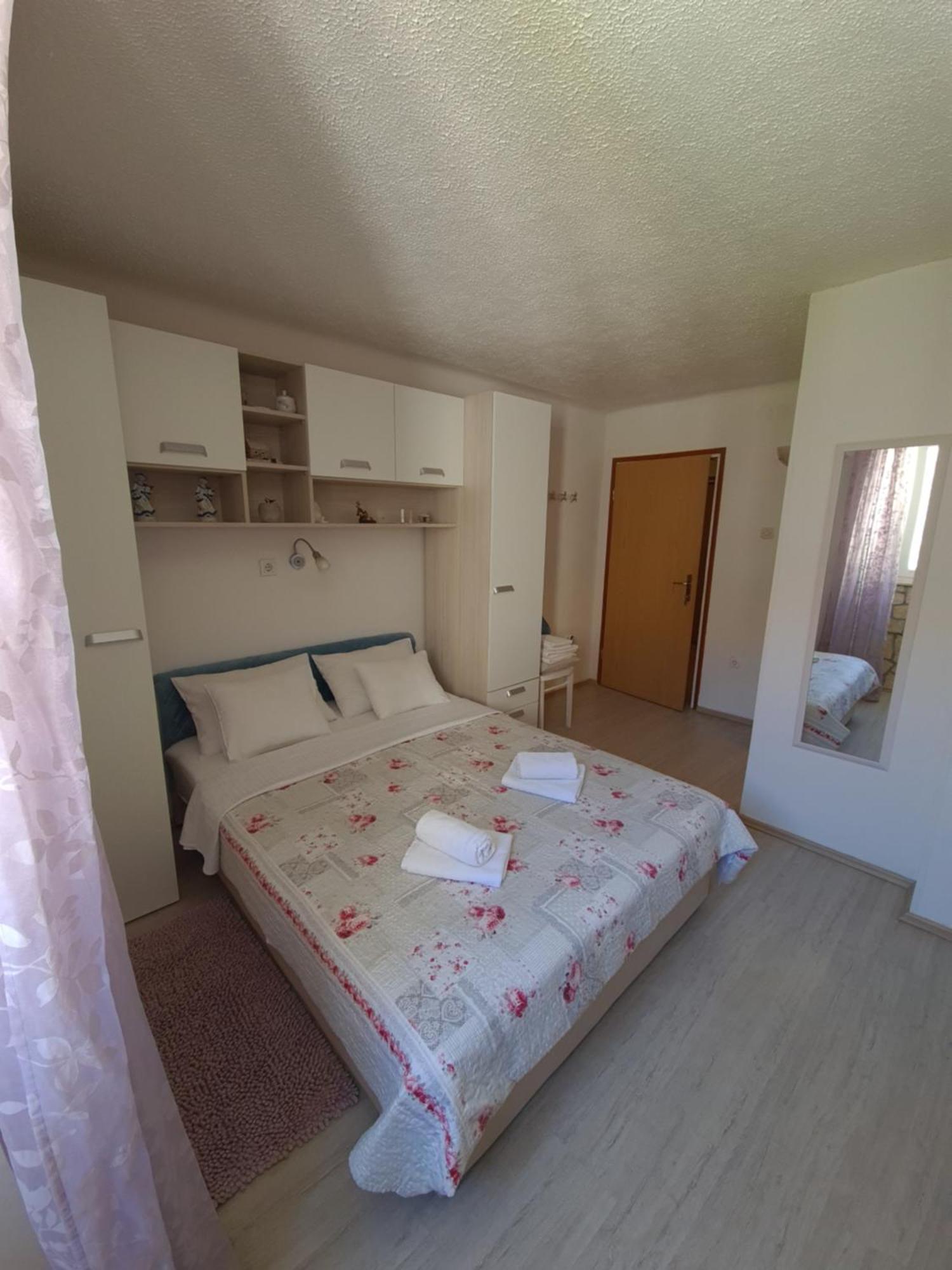 Private Room In The Center Of Split Buitenkant foto