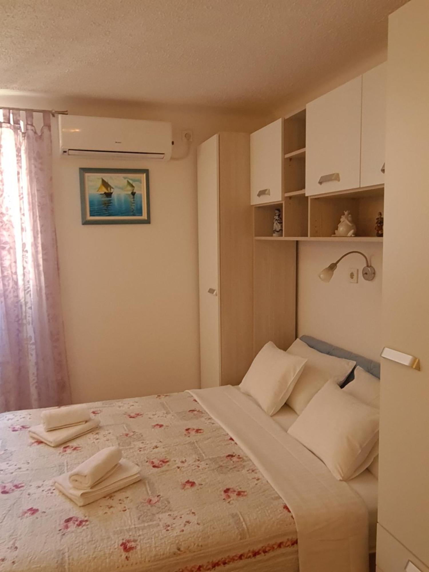 Private Room In The Center Of Split Buitenkant foto